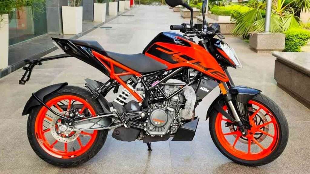 KTM Duke 125 New Year Offer