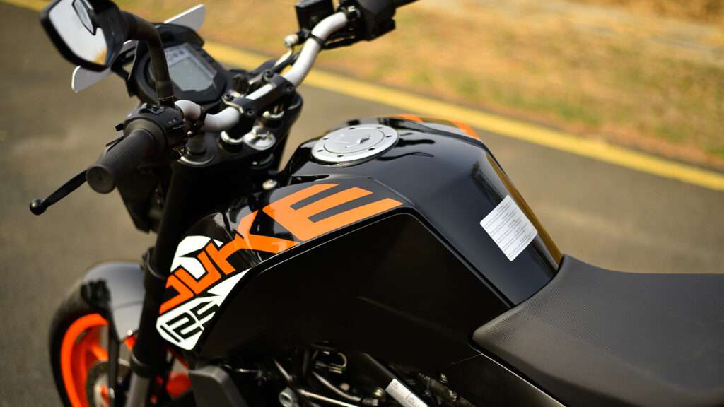 KTM Duke 125 New Year Offer